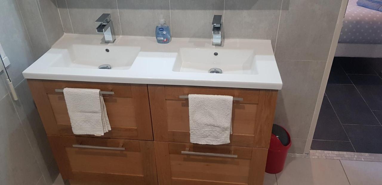 Chambre Le Mans Avec Salle De Bain Privee Eksteriør bilde
